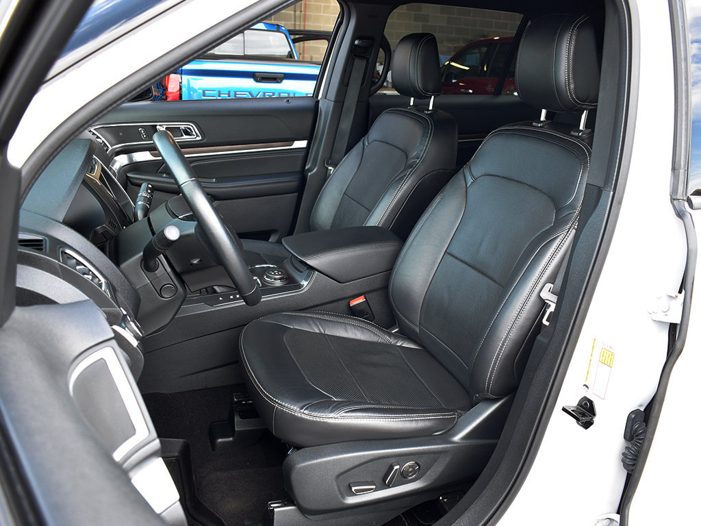 Used 2018 Ford Explorer Limited w/ Equipment Group 301A AWD/4WD image 5