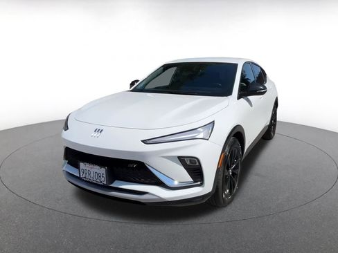 Used 2025 Buick Envista Sport Touring image 7