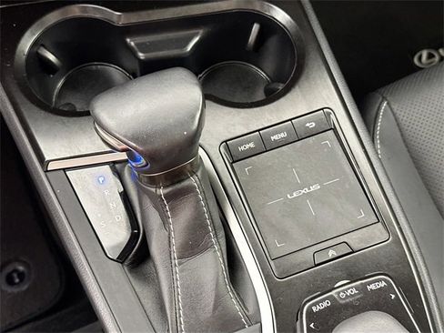 Used 2022 Lexus UX 250h w/ Premium Package image 15