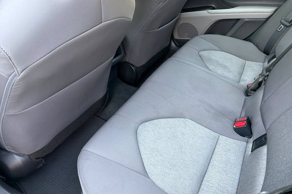 Used 2023 Toyota Camry LE FWD image 9