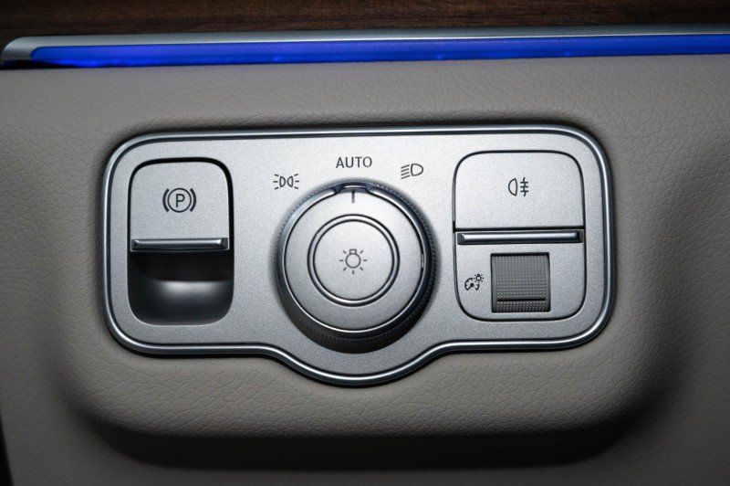 Certified 2025 Mercedes-Benz GLE 450e 4MATIC image 23