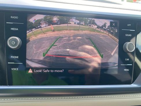 Used 2024 Volkswagen Taos SE FWD image 30