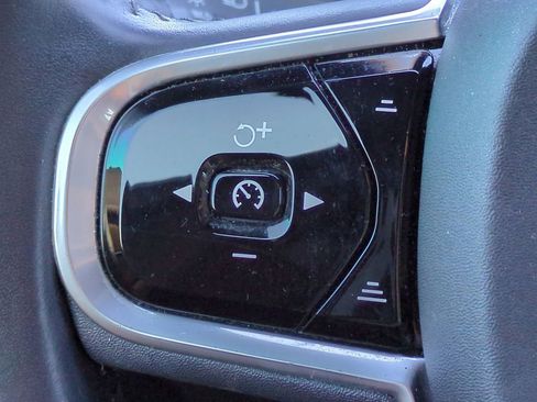 Used 2017 Volvo XC90 T8 Inscription w/ Vision Package image 27