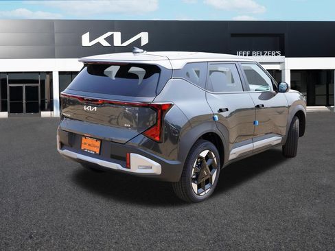 New 2027 Kia Seltos S AWD/4WD image 3