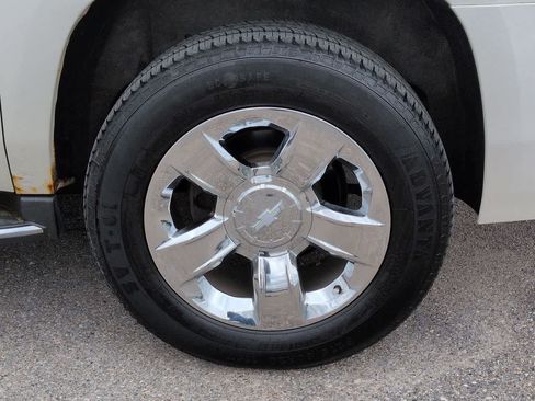 Used 2015 Chevrolet Suburban LTZ AWD/4WD image 13