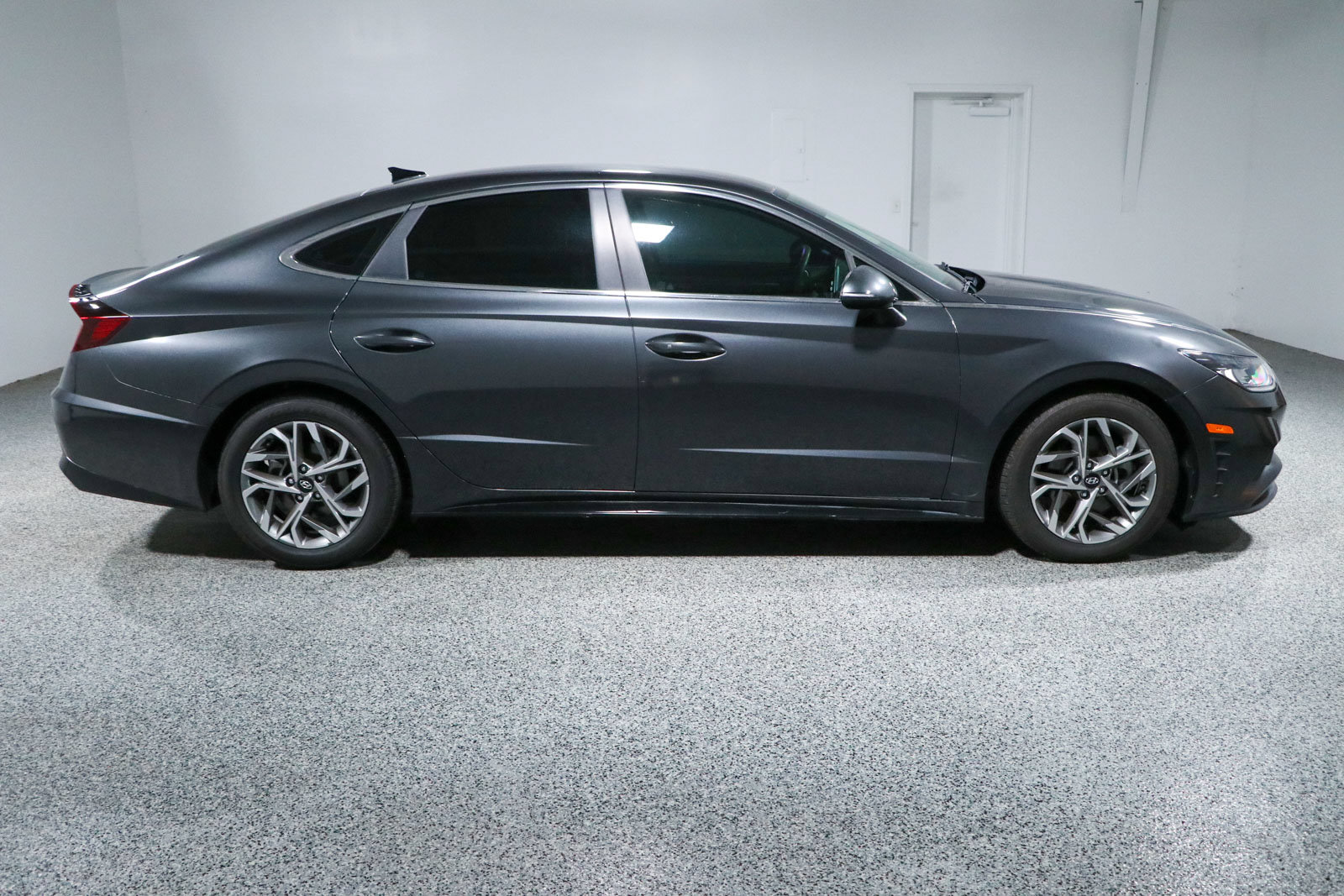Used 2022 Hyundai Sonata SEL w/ Cargo Package FWD image 6