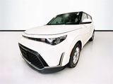 Used 2023 Kia Soul LX w/ LX Technology Package image 3