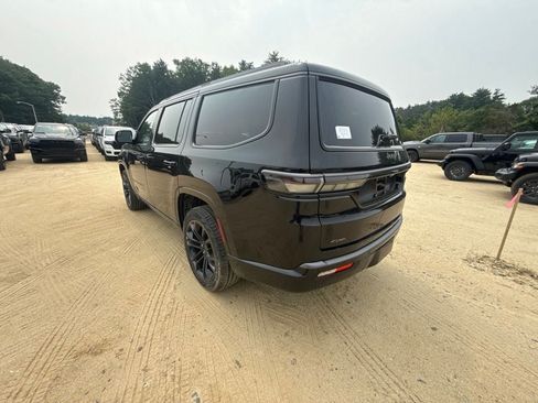New 2026 Jeep Grand Wagoneer Summit AWD/4WD image 3