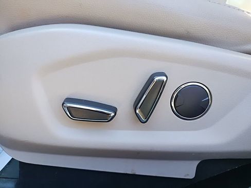 Used 2018 Ford Explorer Limited w/ Ford Safe & Smart Package image 14