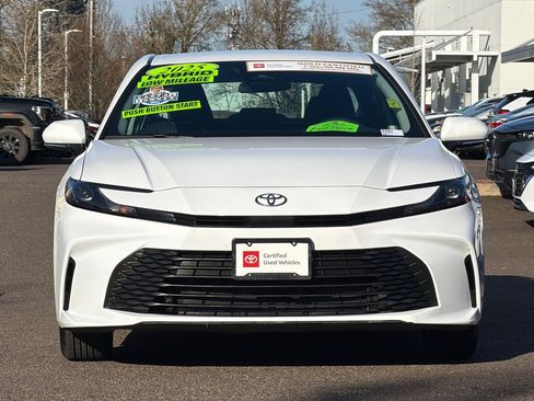 Used 2025 Toyota Camry LE FWD image 9