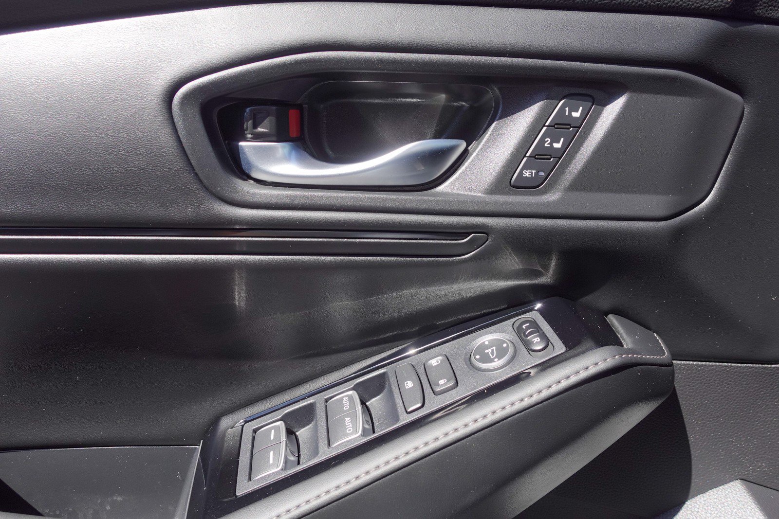 Used 2024 Honda Accord Touring image 11