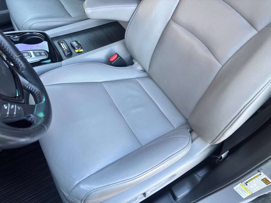 Used 2016 Honda Pilot Touring image 32