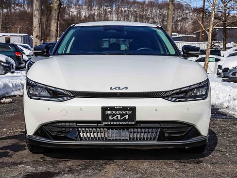 Certified 2024 Kia EV6 Wind w/ Wind Technology Package image 2