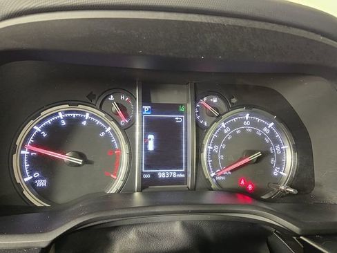 Used 2021 Toyota 4Runner TRD Off-Road Premium w/ Moonroof Package AWD/4WD image 16