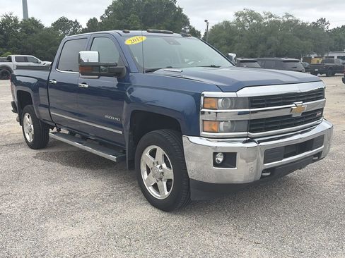 Used 2015 Chevrolet Silverado 2500 LTZ w/ Duramax Plus Package AWD/4WD image 9