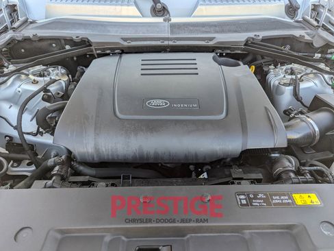 Used 2022 Land Rover Defender 110 S image 28