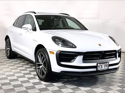 Used 2026 Porsche Macan AWD/4WD image 7