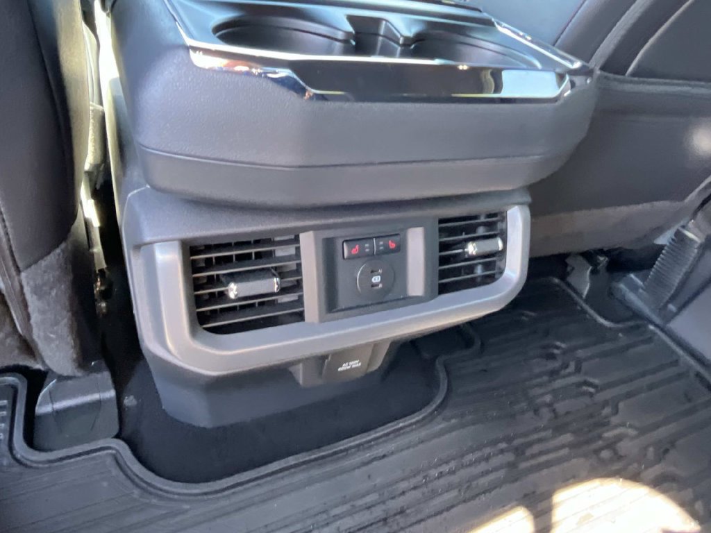 Used 2025 Ford F150 Lariat w/ Equipment Group 502A High AWD/4WD image 20