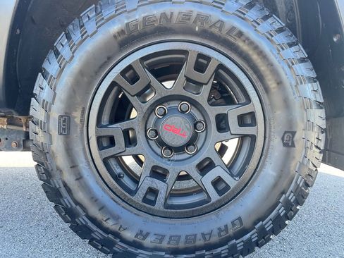 Used 2016 Toyota 4Runner SR5 Premium AWD/4WD image 11