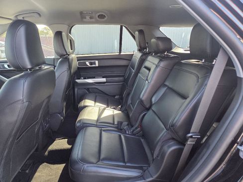 Certified 2023 Ford Explorer XLT w/ Equipment Group 202A image 4