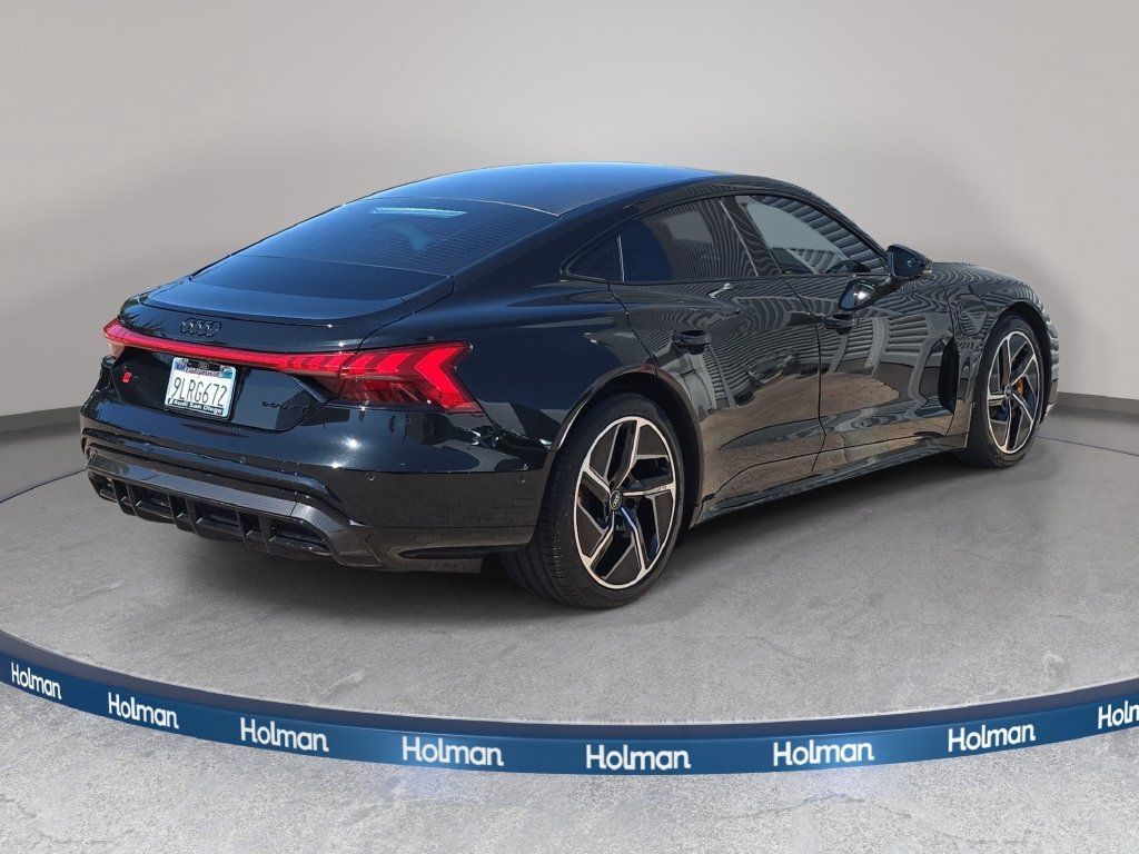 Used 2024 Audi RS e-tron GT w/ Carbon Performance Package AWD/4WD image 6