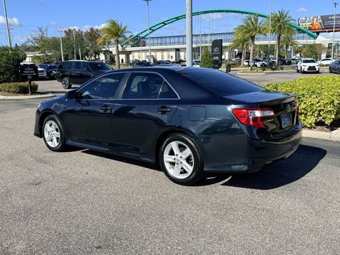 Used 2012 Toyota Camry L image 2
