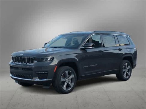 New 2025 Jeep Grand Cherokee L Limited w/ Trailer Tow Package image 4