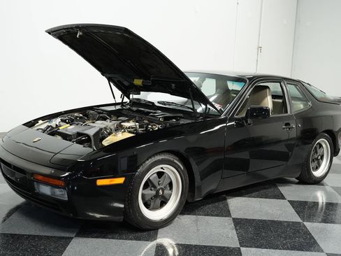 Used 1986 Porsche 944 Turbo image 28