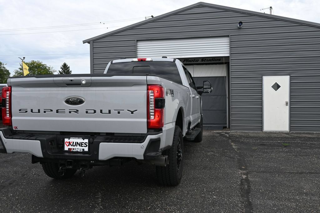 Used 2026 Ford F350 Lariat w/ Black Appearance Package AWD/4WD image 3