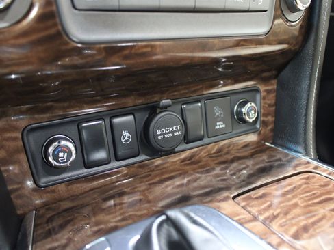 Used 2017 Nissan Armada Platinum w/ Captain Seat Package AWD/4WD image 17