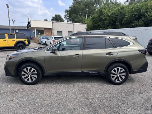 Used 2021 Subaru Outback Premium AWD/4WD image 4