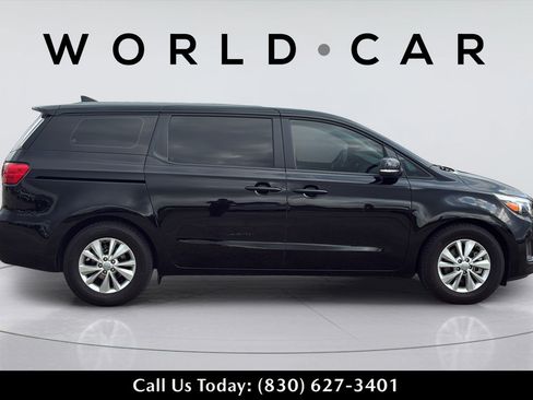 Used 2018 Kia Sedona L FWD image 15
