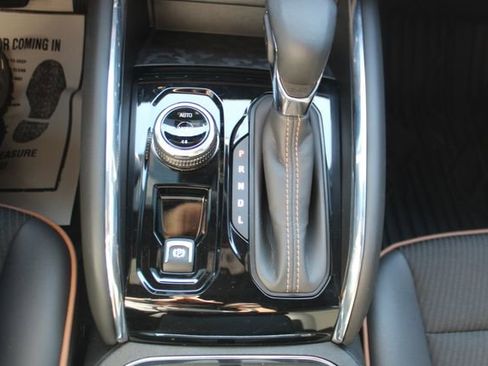 Used 2024 GMC Canyon AT4 w/ Canyon Safety Plus Package image 23