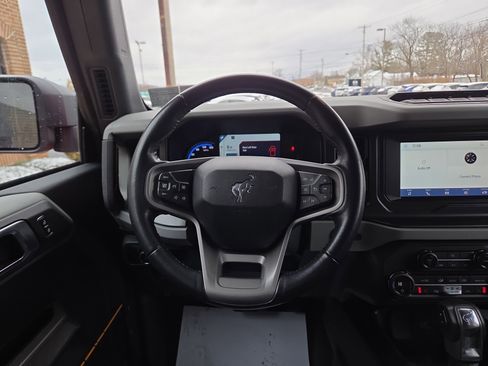 Used 2023 Ford Bronco Badlands w/ Sasquatch Package image 17