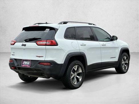 Used 2017 Jeep Cherokee Trailhawk w/ Cold Weather Group image 5