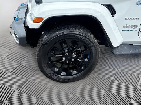 Used 2023 Jeep Wrangler Unlimited Sahara w/ Cold Weather Group AWD/4WD image 34