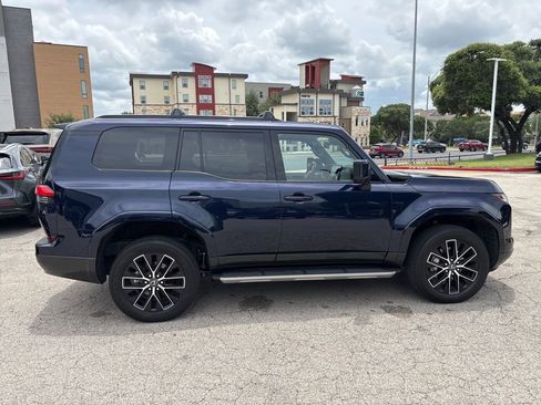 Used 2025 Lexus GX 550 w/ Accessory Package (2T) AWD/4WD image 6