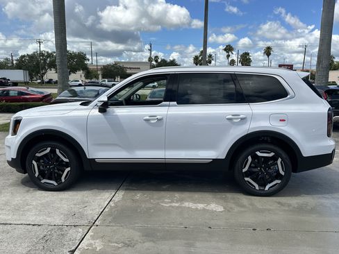 New 2025 Kia Telluride EX w/ EX Captain's Chair Package image 9