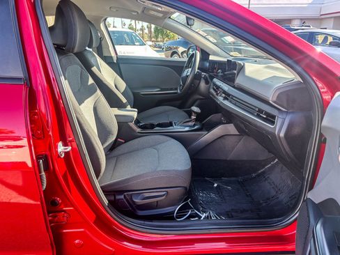 Used 2025 Kia K4 LXS image 20