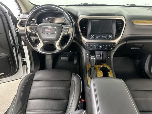 Used 2017 GMC Acadia Denali w/ Technology Package AWD/4WD image 18