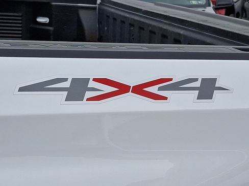 Used 2023 Chevrolet Silverado 1500 LT image 28