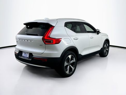 Used 2023 Volvo XC40 B4 Plus w/ Protection Package Premier image 5