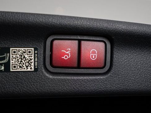 Certified 2024 Mercedes-Benz C 300 4MATIC Sedan image 33