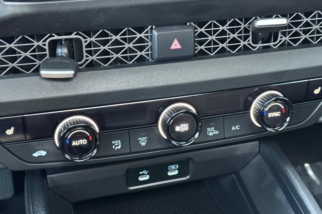 Used 2025 Honda Accord SE image 19
