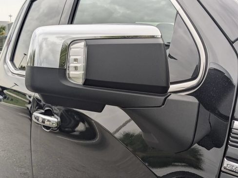Used 2025 GMC Sierra 1500 Denali w/ Denali Reserve Package AWD/4WD image 14