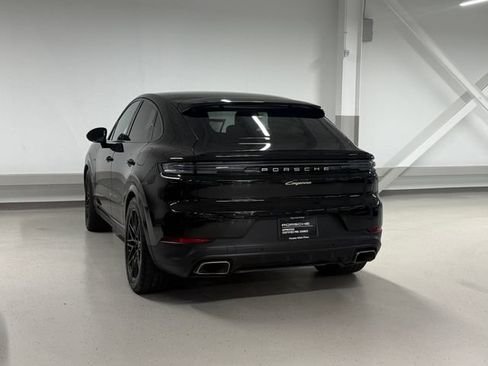 Certified 2026 Porsche Cayenne E-Hybrid Coupe AWD/4WD image 3