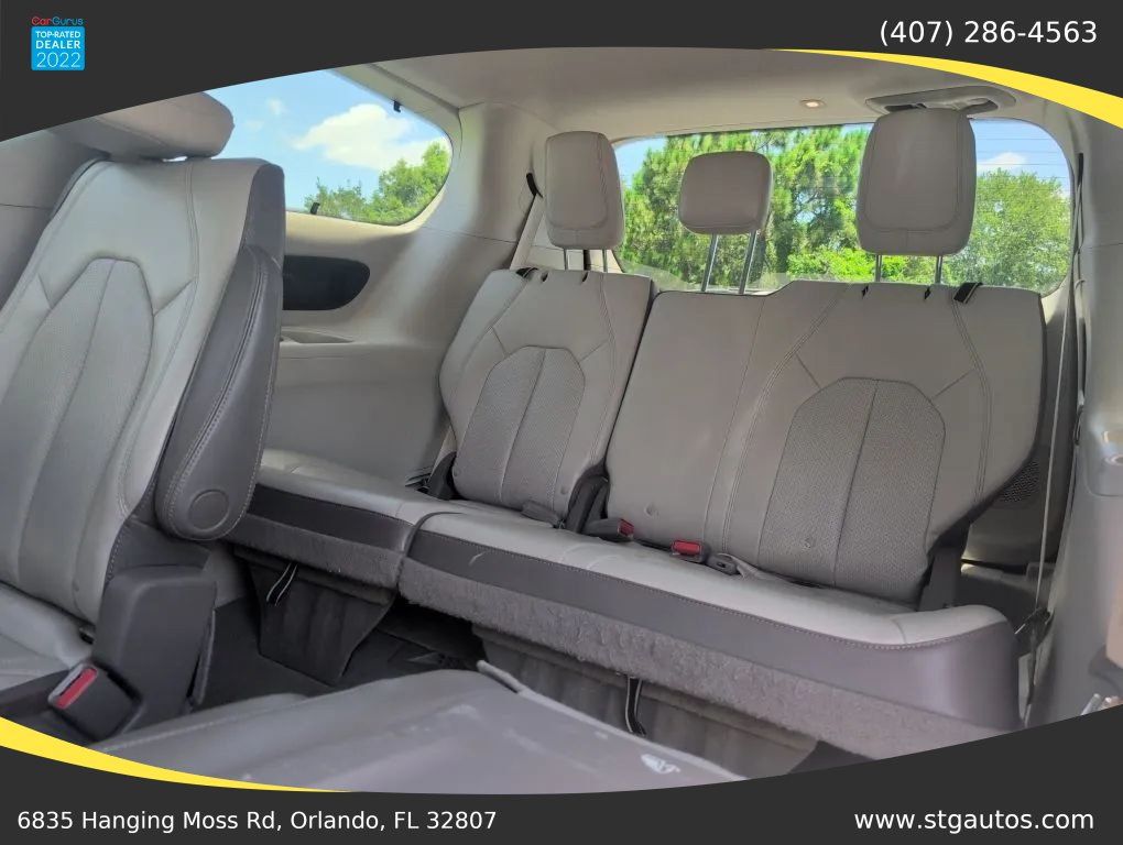 Used 2017 Chrysler Pacifica Touring-L Plus FWD image 15