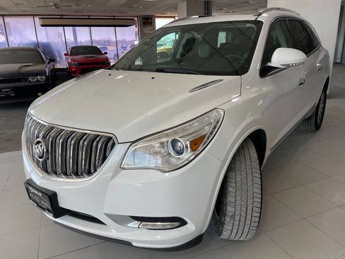 Used 2017 Buick Enclave Leather image 3