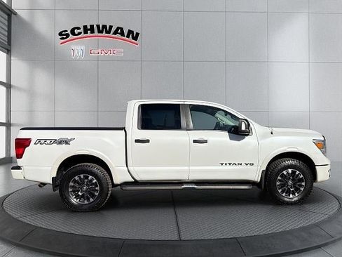 Used 2018 Nissan Titan PRO-4X image 3