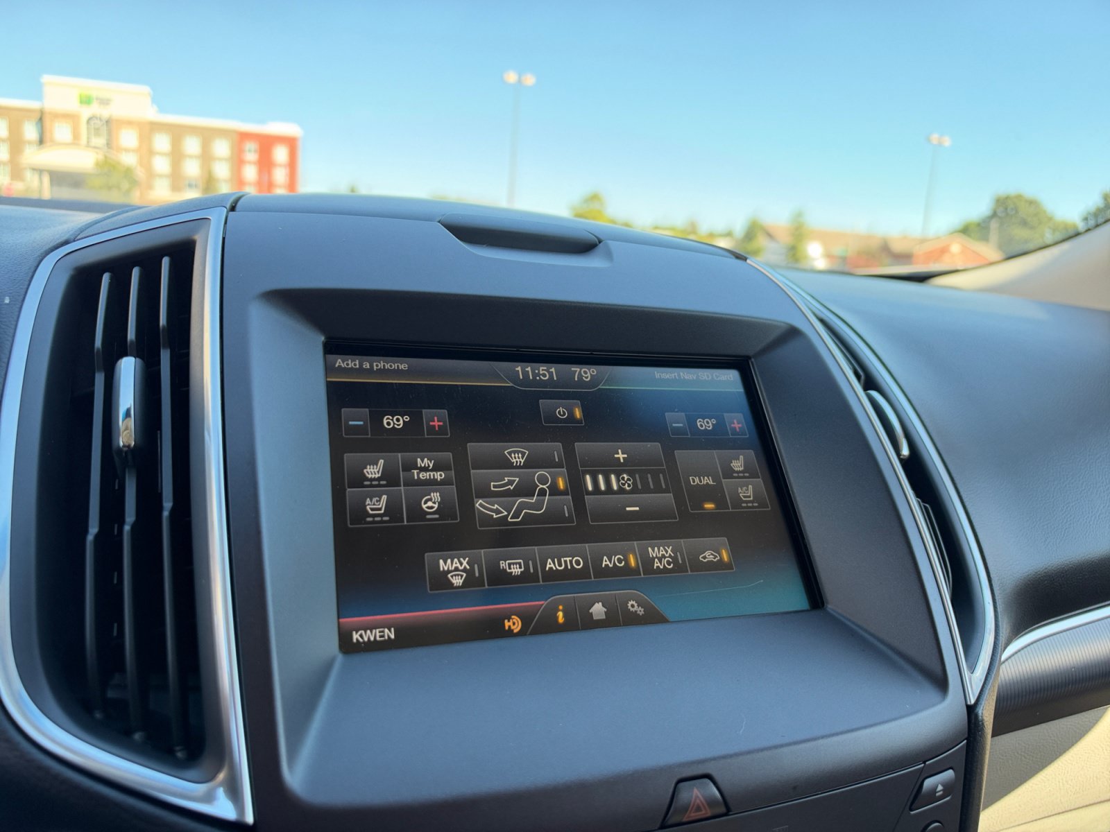 Used 2015 Ford Edge Titanium w/ Equipment Group 301A FWD image 24